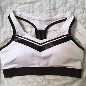 Yvette sports bra, racer back in black & white. XS